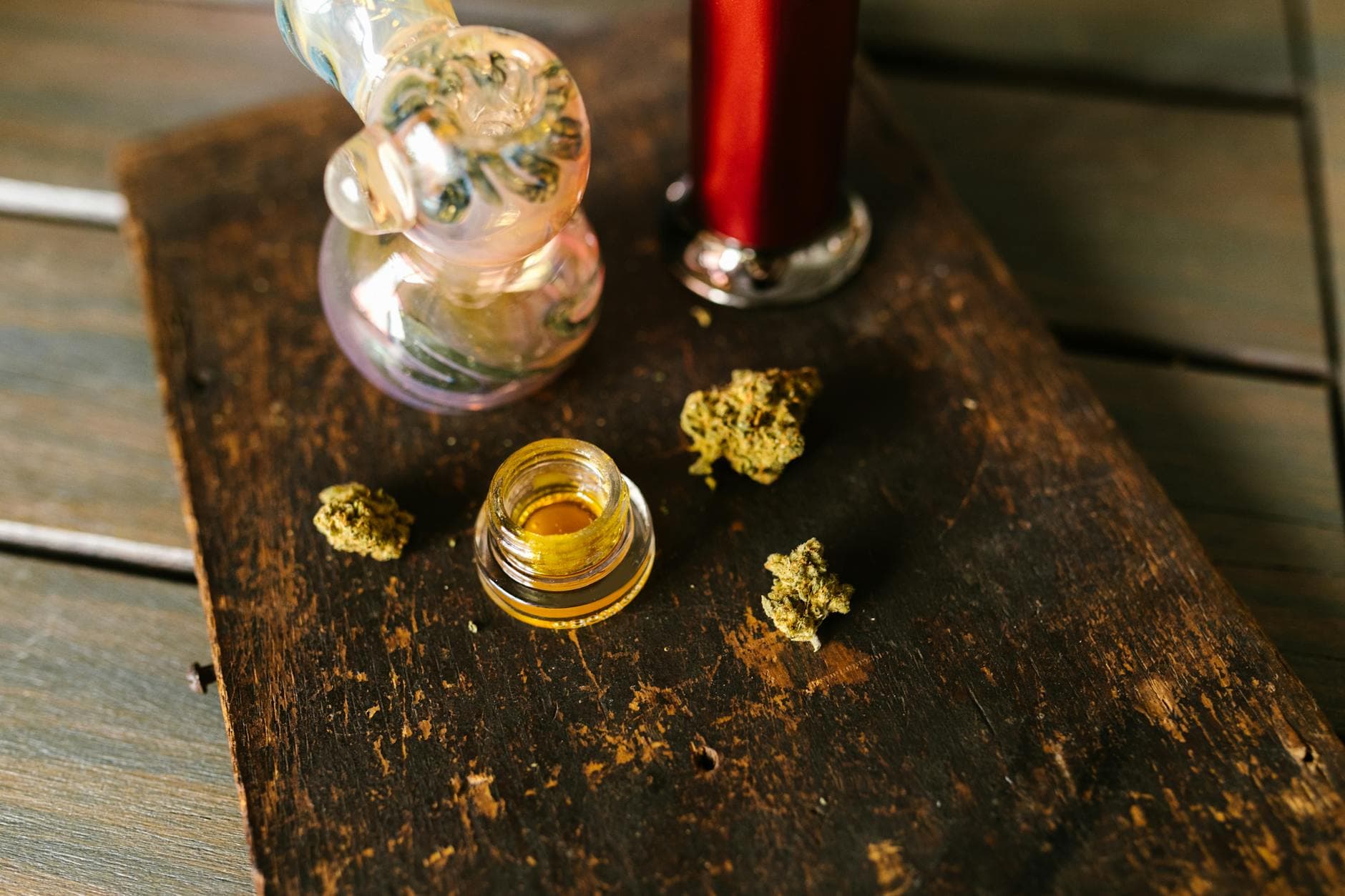 What Is Live Resin? How to Use It and Why It's Premium