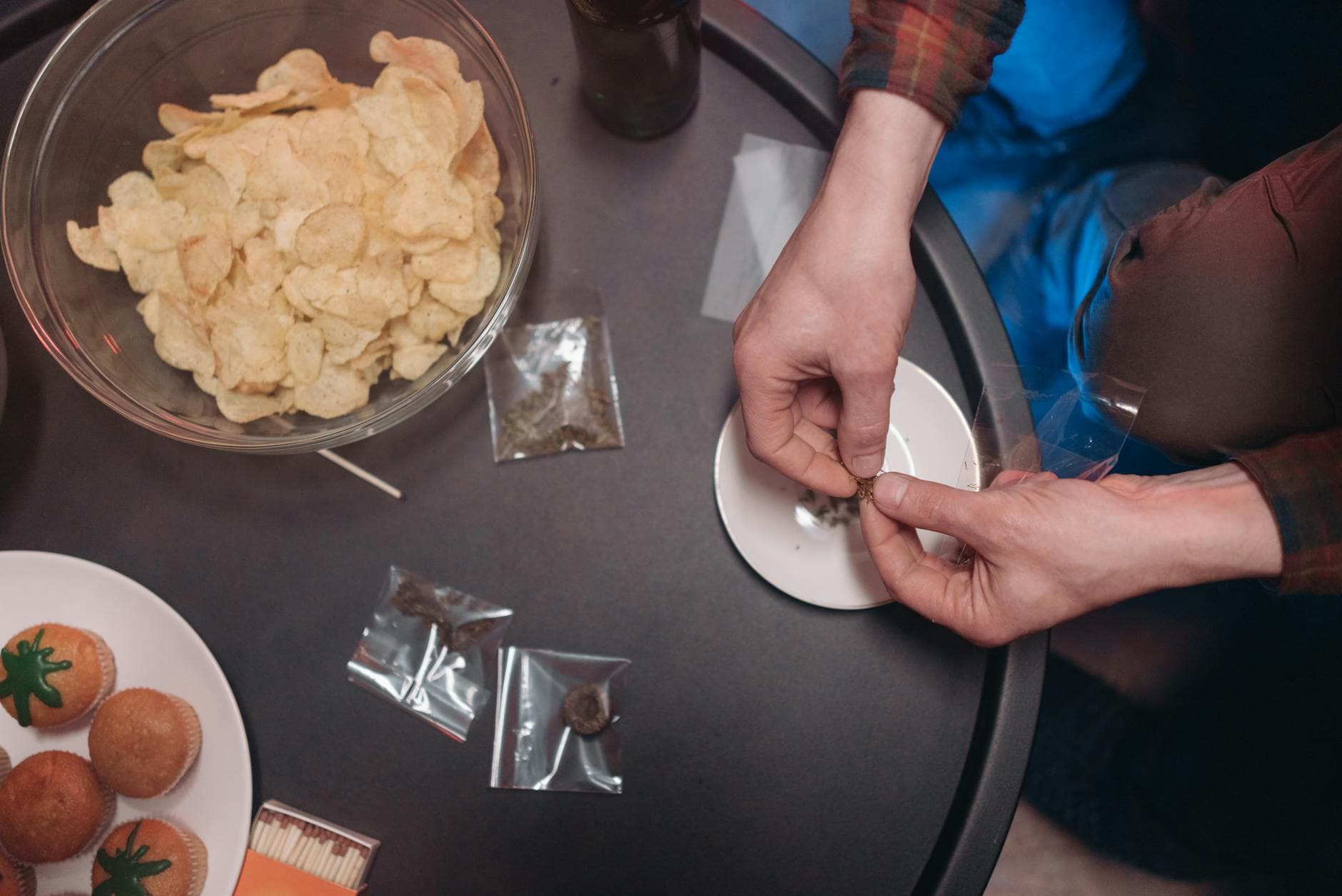 Edibles vs Smoking Weed: Which Gets You Higher?